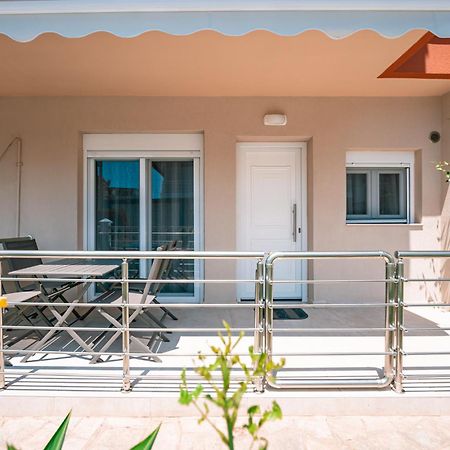 פראליה דיוניסיו Milonas House Apartments מראה חיצוני תמונה
