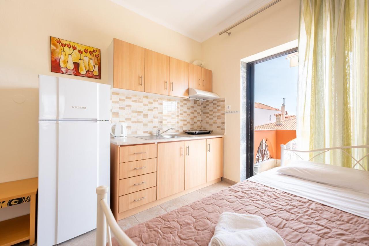 פראליה דיוניסיו Milonas House Apartments מראה חיצוני תמונה