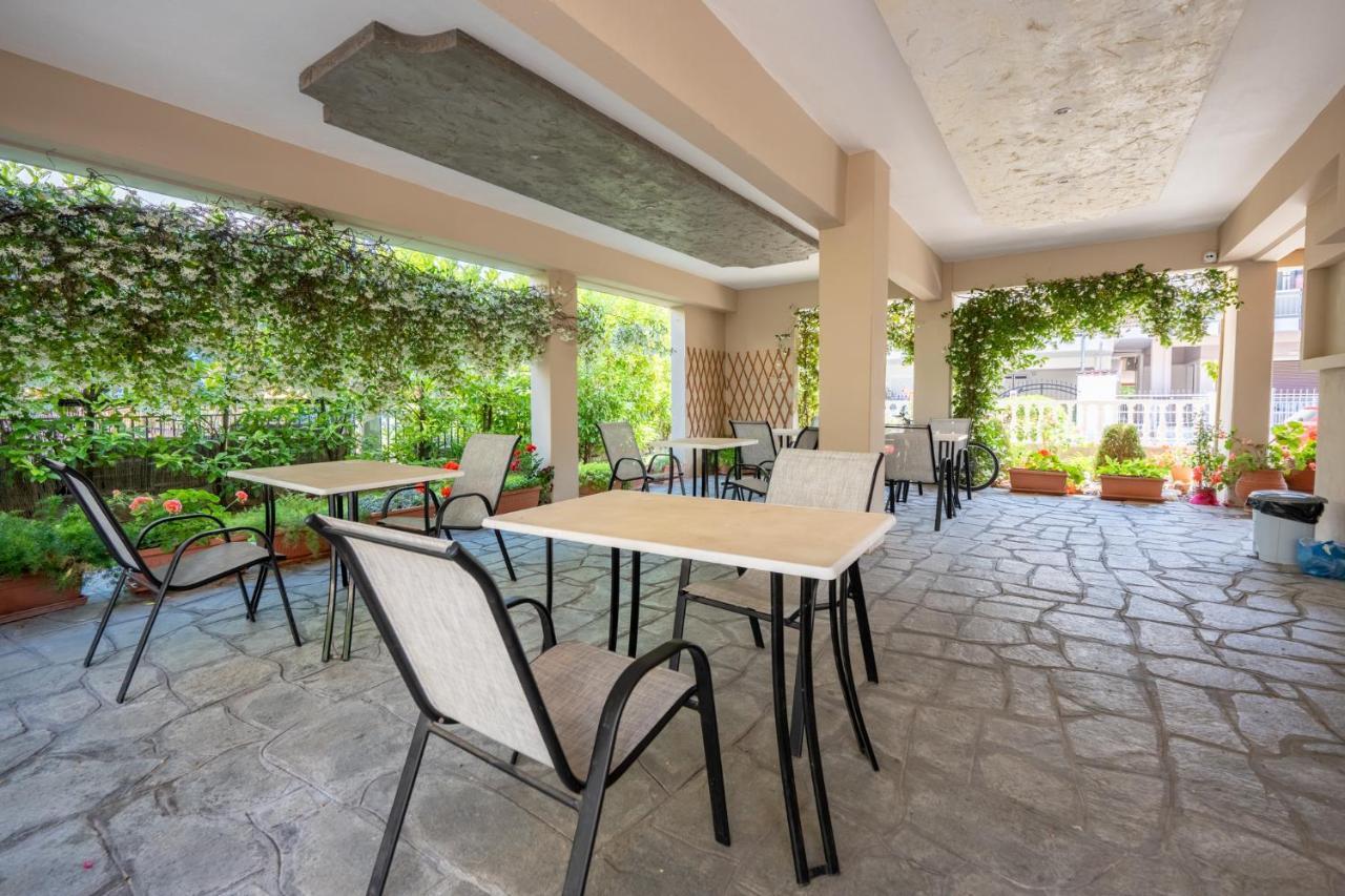 פראליה דיוניסיו Milonas House Apartments מראה חיצוני תמונה