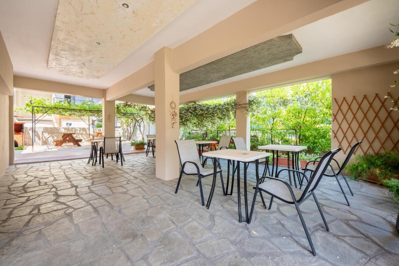 פראליה דיוניסיו Milonas House Apartments מראה חיצוני תמונה