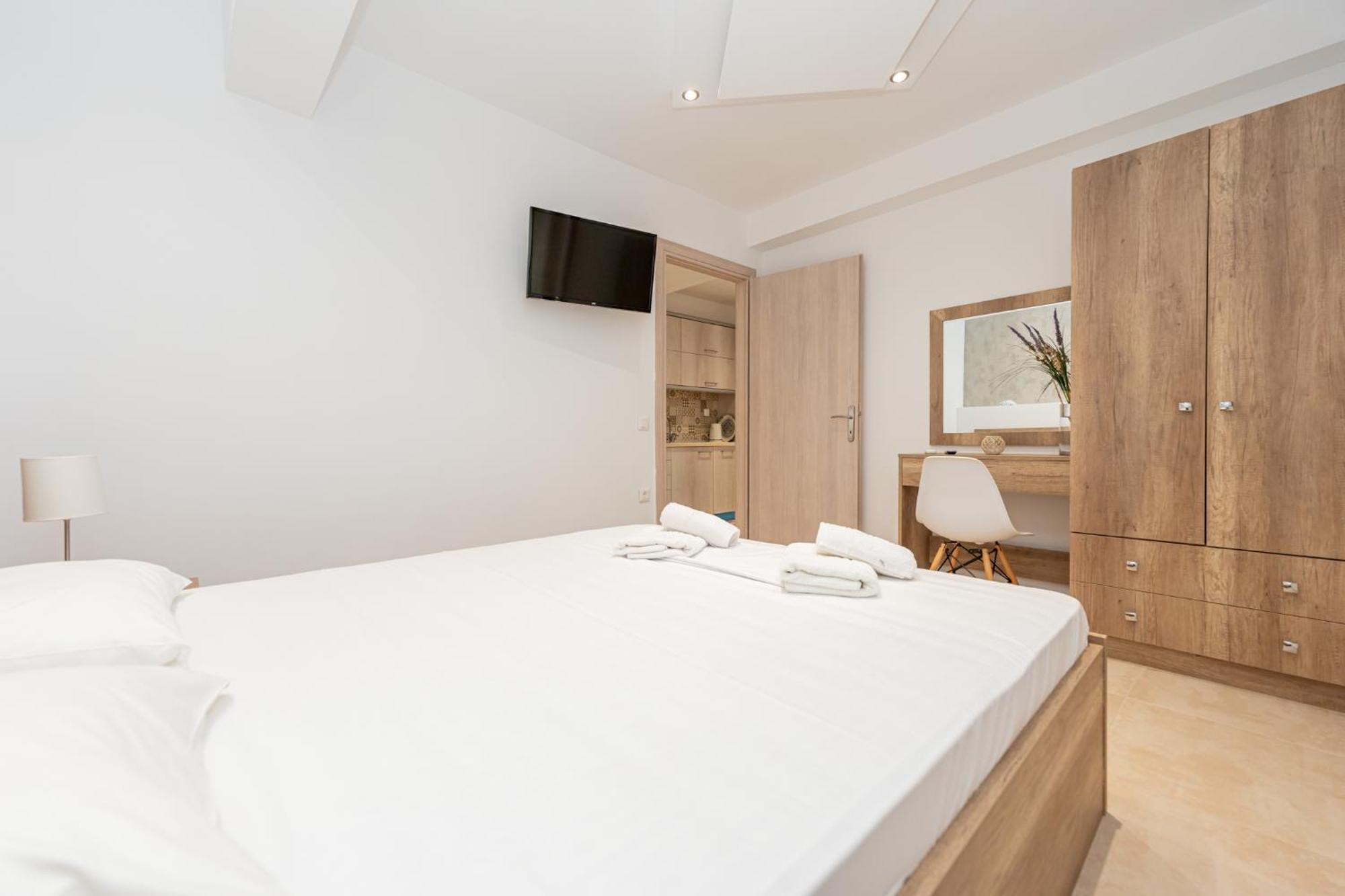 פראליה דיוניסיו Milonas House Apartments מראה חיצוני תמונה